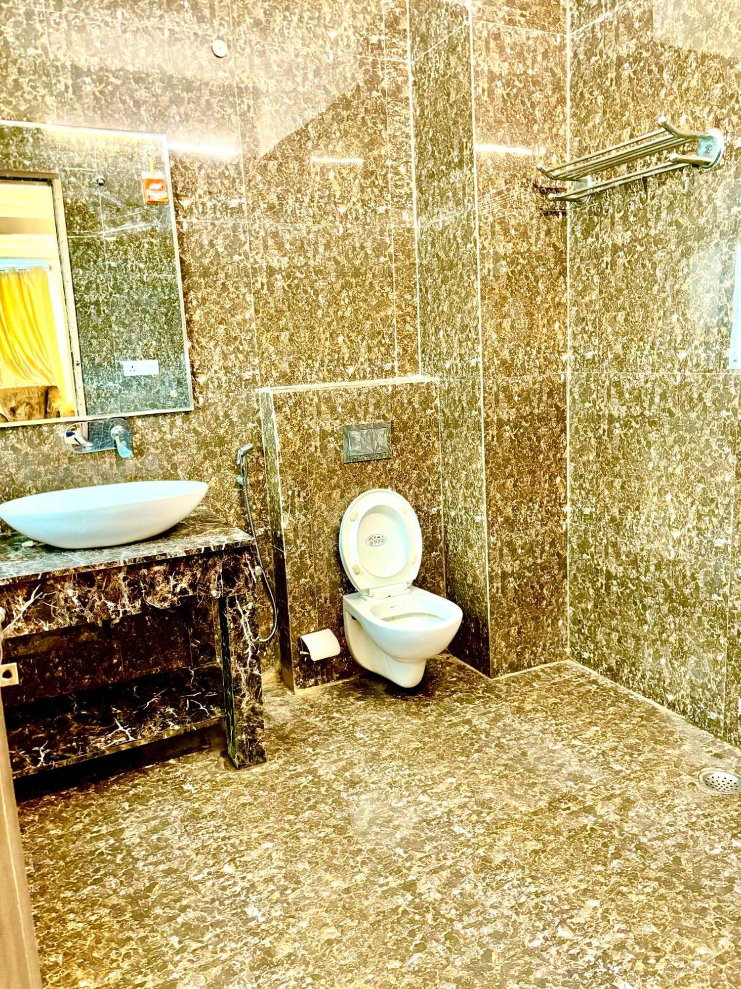 Hotel Pushpanjali نيودلهي المظهر الخارجي الصورة